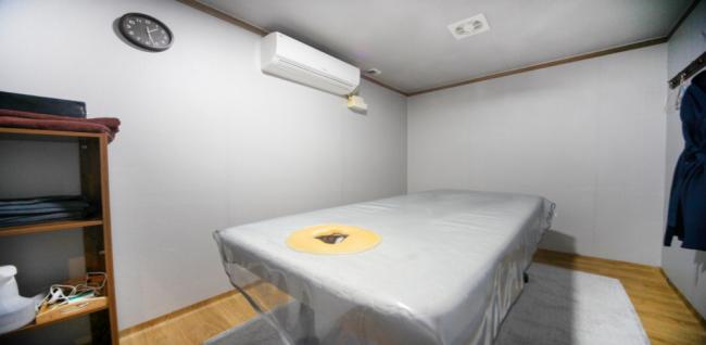 구리역에 위치한 아로마, 건식/스포츠, 커플관리, 스웨디시, 풋케어 서비스 가능 황제테라피 시설