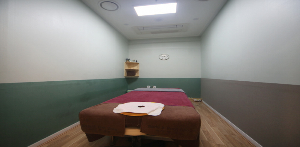 반송동 주변 바디앤풋샵 매장 주요 시설 및 인테리어 사진