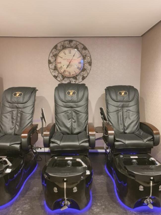 두정역 인근 아로마, 건식/스포츠, 풋케어 서비스가 제공되는 휴테라피의 전체 시설