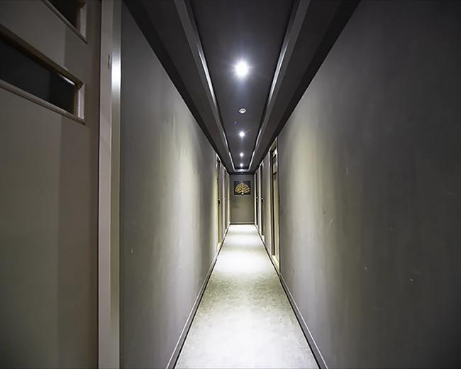 스웨디시 관리 전문 마사지 매장 헤라테라피 내부 공간