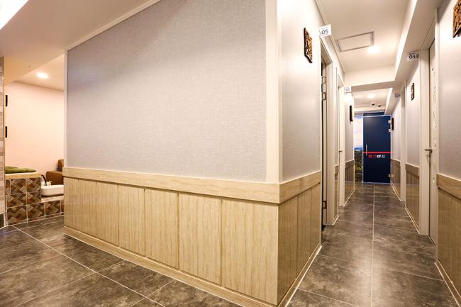 삼전동 태국관리사 마사지샵 헬스랜드아로마의 쾌적한 관리실 내부 모습