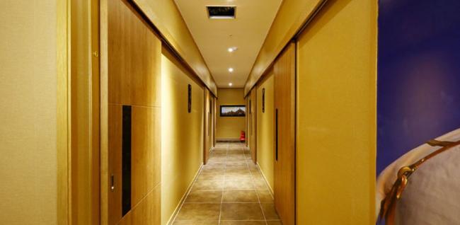 태국마사지 서비스가 제공되는 용이동 왓포마사지 매장 내부 사진