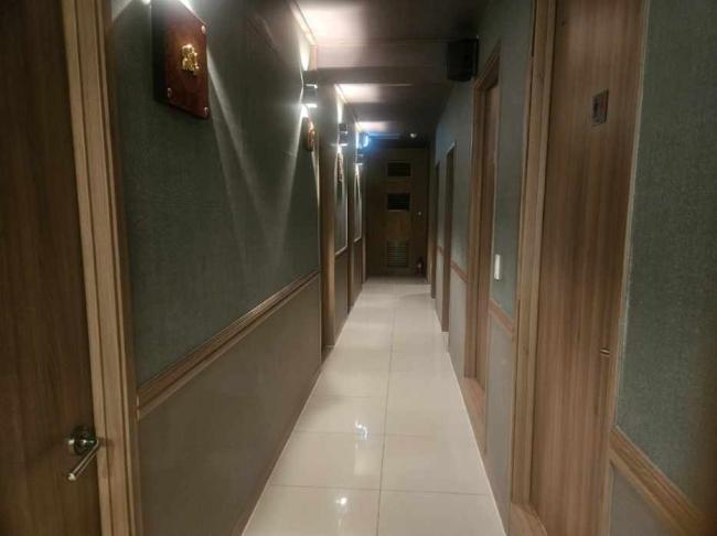 관양동 태국마사지 전문 수타이의 깔끔하고 정돈된 내부 전경