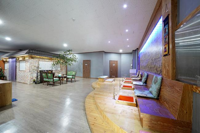 삼은리 태국관리사 마사지샵 타이타이의 쾌적한 관리실 내부 모습