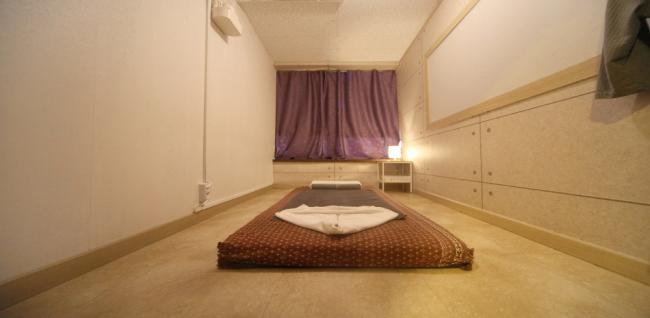 합정동 태국관리사 마사지샵 힐링아로마의 쾌적한 관리실 내부 모습