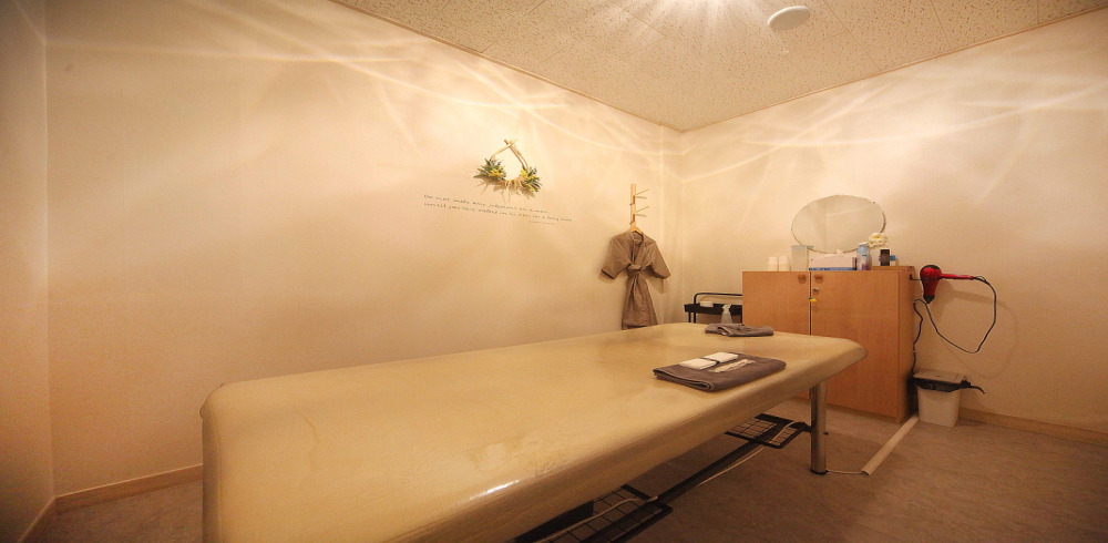 이의동 스웨디시 전문 본테라피의 깔끔하고 정돈된 내부 전경