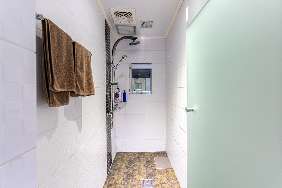 논현동 태국관리사 마사지샵 신논현힐링타이의 쾌적한 관리실 내부 모습