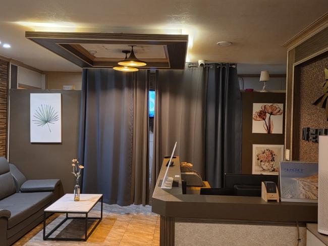 휴앤아로마테라피 - 정왕동 정왕역 인근 스웨디시 전문 마사지 매장 전경