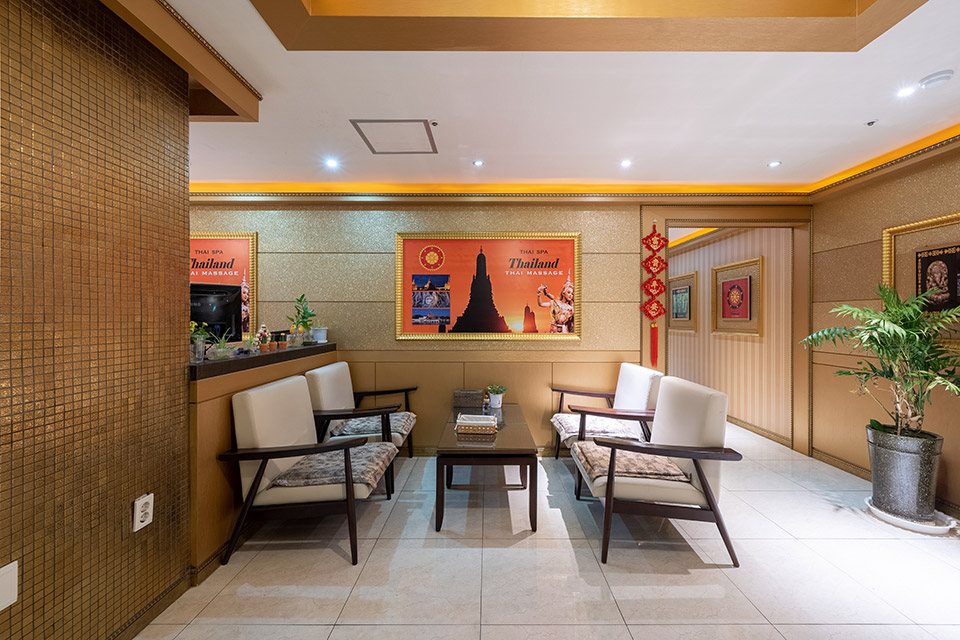 태국마사지 서비스가 제공되는 동천동 타이왓포스파 매장 내부 사진