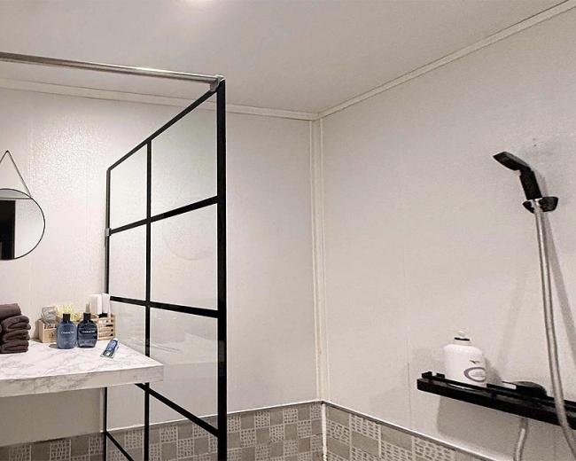 장항동 한국관리사 마사지샵 리셋테라피의 쾌적한 관리실 내부 모습