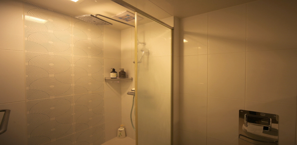 광교중앙역 주변 지우스웨디시 매장 주요 시설 및 인테리어 사진