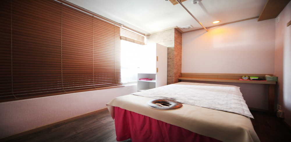 방교동 중국마사지 전문 쎄븐마사지의 깔끔하고 정돈된 내부 전경