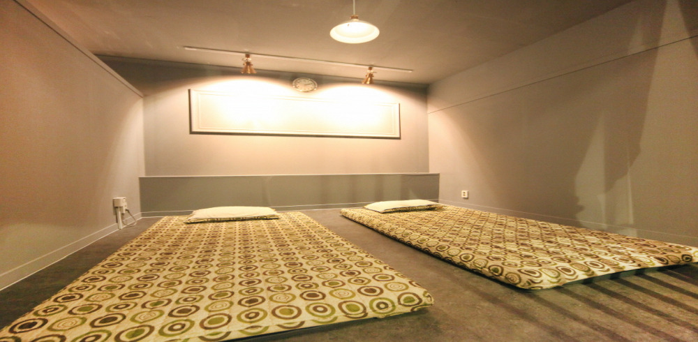 지행동 한국관리사 마사지샵 더바디테라피의 쾌적한 관리실 내부 모습