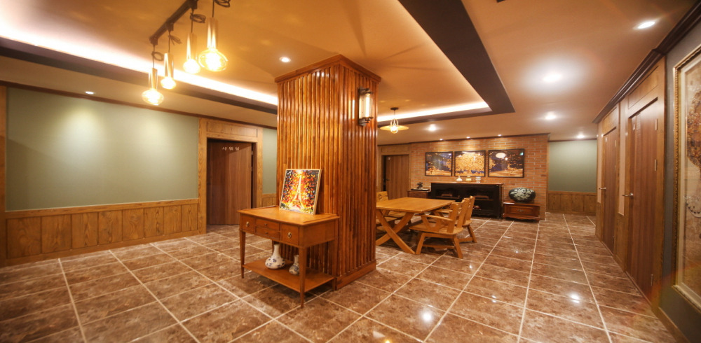 학성동 인근 타이, 아로마, 커플관리 서비스가 제공되는 홍타이의 전체 시설