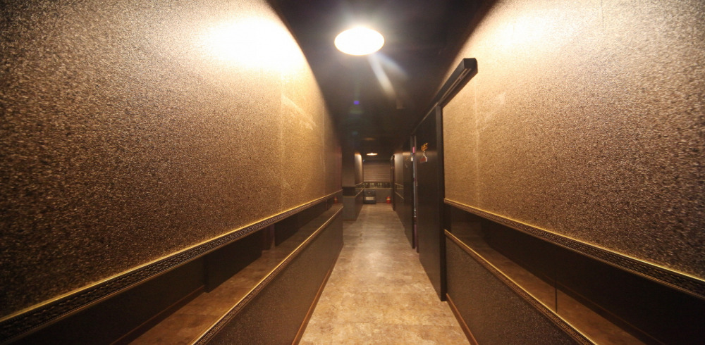 본리 한국관리사 마사지샵 황제딥스웨디시의 쾌적한 관리실 내부 모습