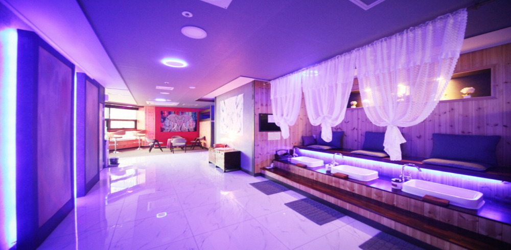 예천동 태국마사지 전문 스파궁의 깔끔하고 정돈된 내부 전경