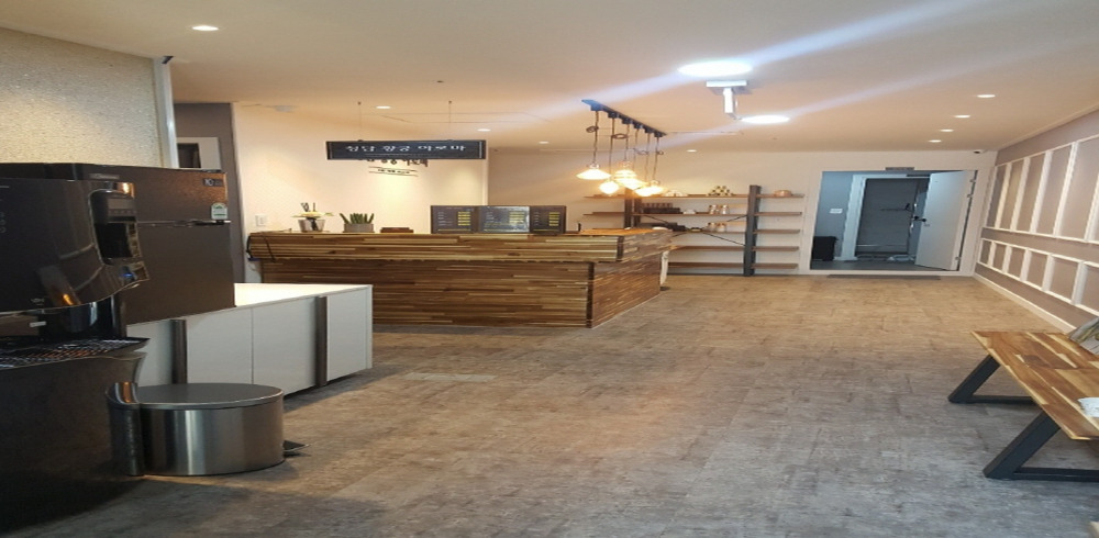 청담황궁아로마 - 신일동 인근 스웨디시 전문 마사지 매장 전경