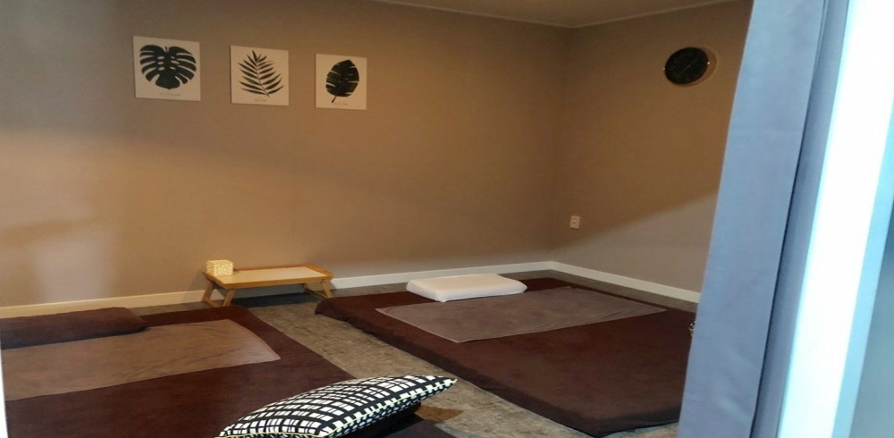 신일동 스웨디시 전문 청담황궁아로마의 깔끔하고 정돈된 내부 전경