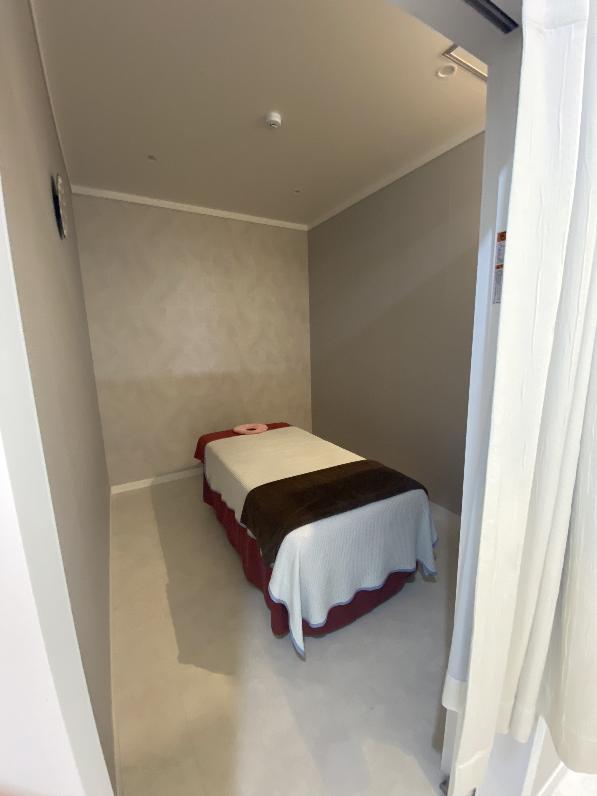 태전동 중국마사지 전문 황비아로마의 깔끔하고 정돈된 내부 전경