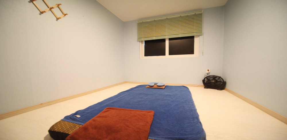 평화리 태국마사지 전문 로망스의 깔끔하고 정돈된 내부 전경