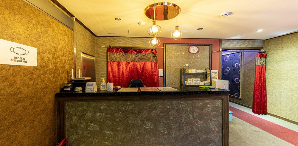 태국마사지 서비스가 제공되는 조례동 더모아 매장 내부 사진