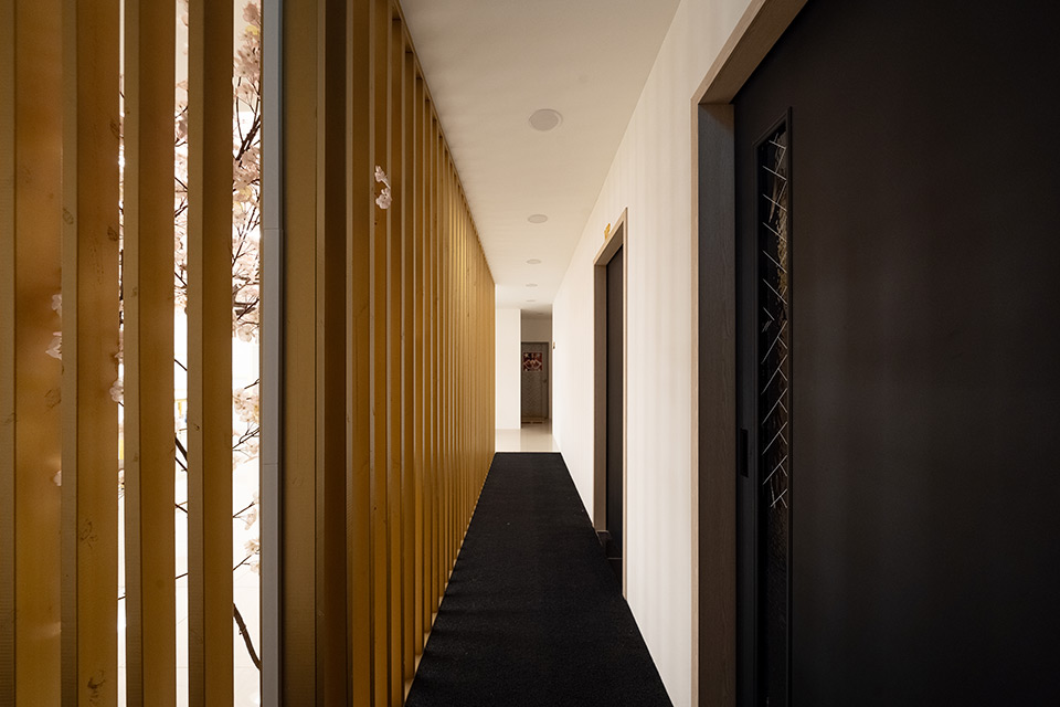 용담동 태국마사지 전문 비비타이밸런스의 깔끔하고 정돈된 내부 전경