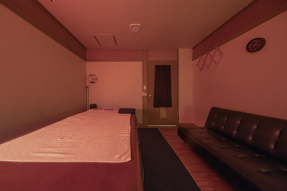 정자역에 위치한 아로마, 건식/스포츠, 스웨디시 서비스 가능 엔젤스웨디시 시설