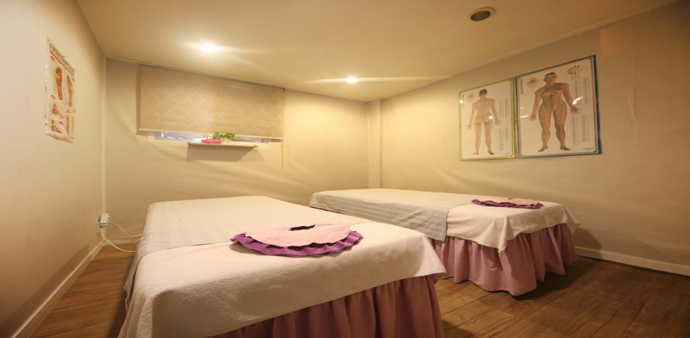 중국마사지 서비스가 제공되는 신월동 약손황실 매장 내부 사진