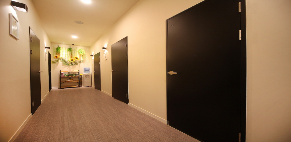 한국마사지 서비스가 제공되는 목현동 힐링테라피 매장 내부 사진