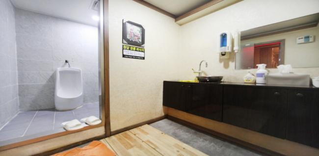 용종동 중국마사지 전문 청담테라피의 깔끔하고 정돈된 내부 전경