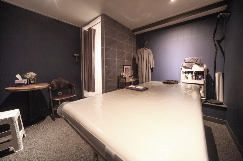 인계동 한국관리사 마사지샵 하이앤드의 쾌적한 관리실 내부 모습