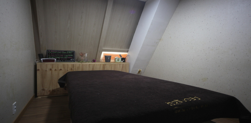 선정릉역,강남구청역,삼성중앙역,청담역,한티역,선릉역,삼성역,봉은사역 인근 마사지 잘하는 곳 삿에스떼 청결하게 관리된 내부 시설