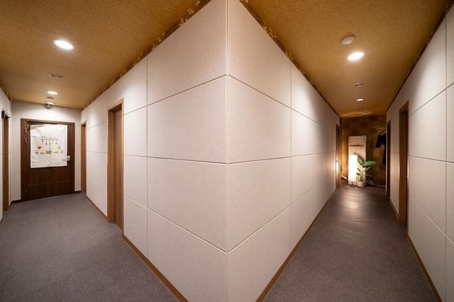 두정동 태국마사지 전문 더문의 깔끔하고 정돈된 내부 전경