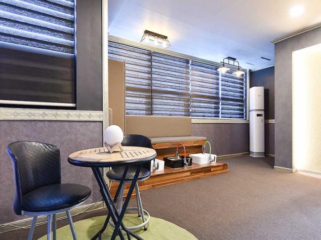 죽동 스웨디시 전문 더마치의 깔끔하고 정돈된 내부 전경