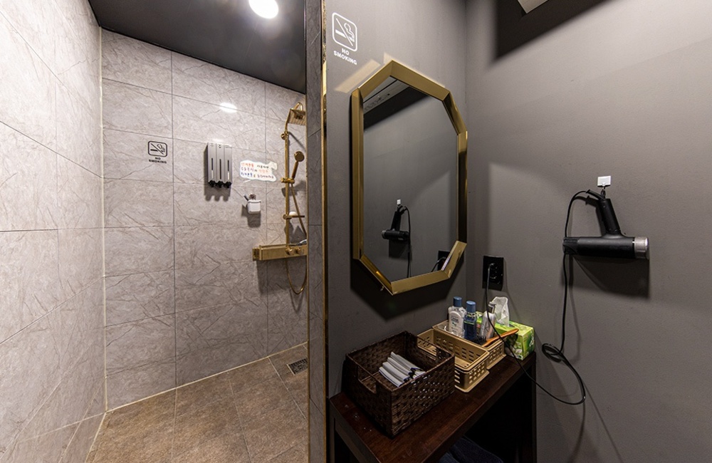 상동역 인근 한국관리사 마사지 전문 블랑스웨디시의 아늑한 내부 시설 안내