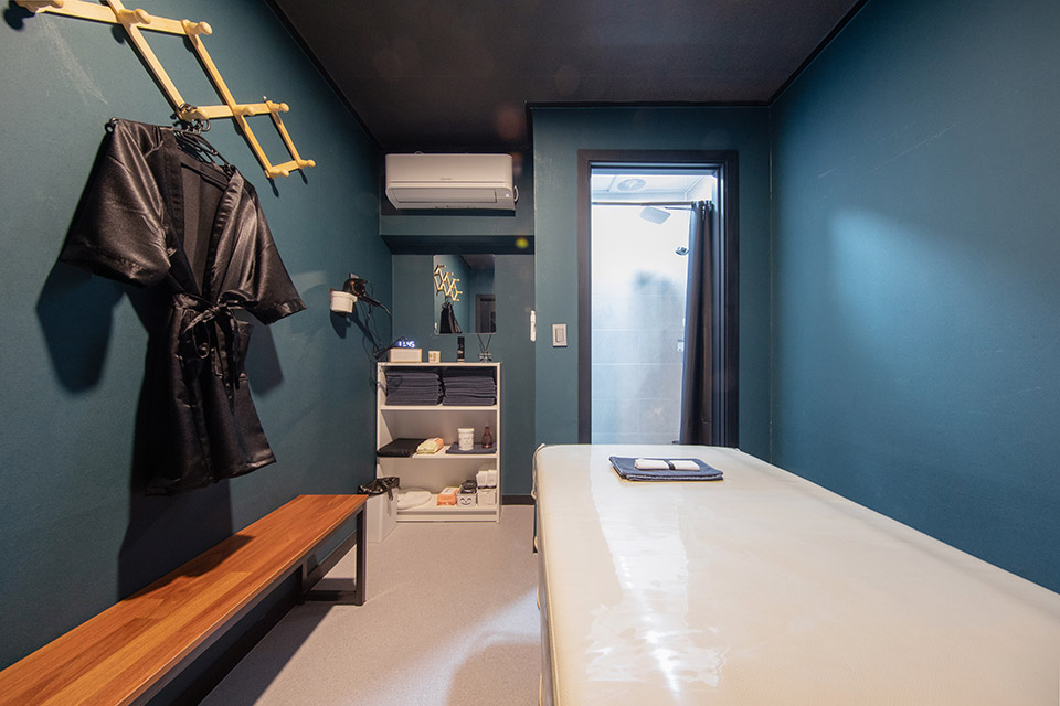 영통동 스웨디시 전문 뷰테라피의 깔끔하고 정돈된 내부 전경
