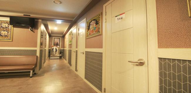 목동동 중국마사지 전문 힐링테라피의 깔끔하고 정돈된 내부 전경