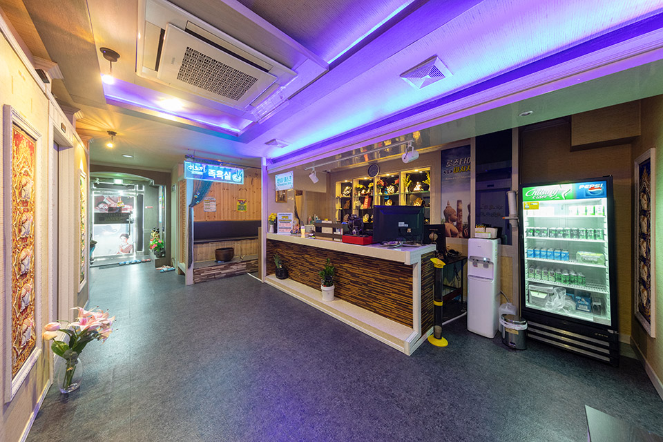 문덕리 태국관리사 마사지샵 로즈타이마사지의 쾌적한 관리실 내부 모습