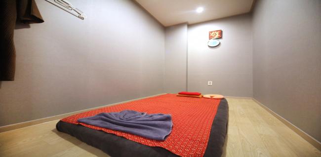 온양온천역 인근 태국관리사 마사지 전문 킹타이테라피의 아늑한 내부 시설 안내