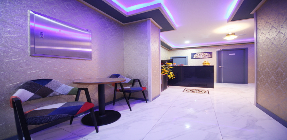 태국마사지 서비스가 제공되는 평리 블루아로마 매장 내부 사진