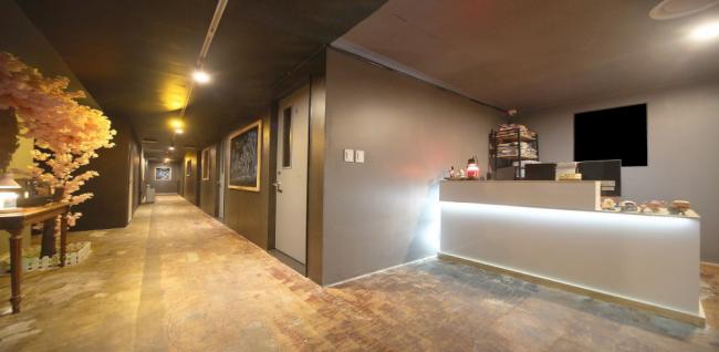 신림동 태국마사지 전문 휴힐빙타이의 깔끔하고 정돈된 내부 전경