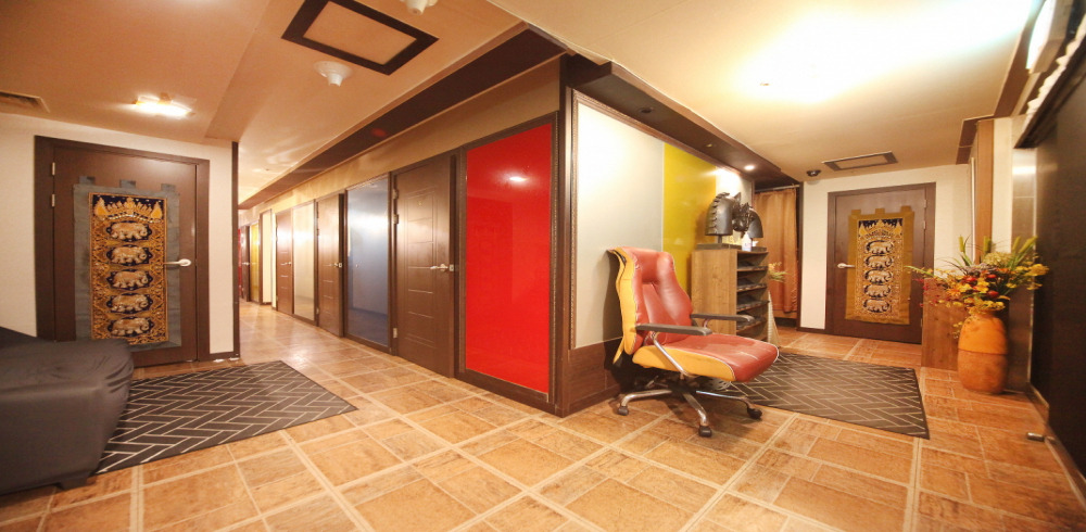 플러스 - 역삼동 강남역,신논현역,언주역,역삼역,선정릉역 인근 태국마사지 전문 마사지 매장 전경