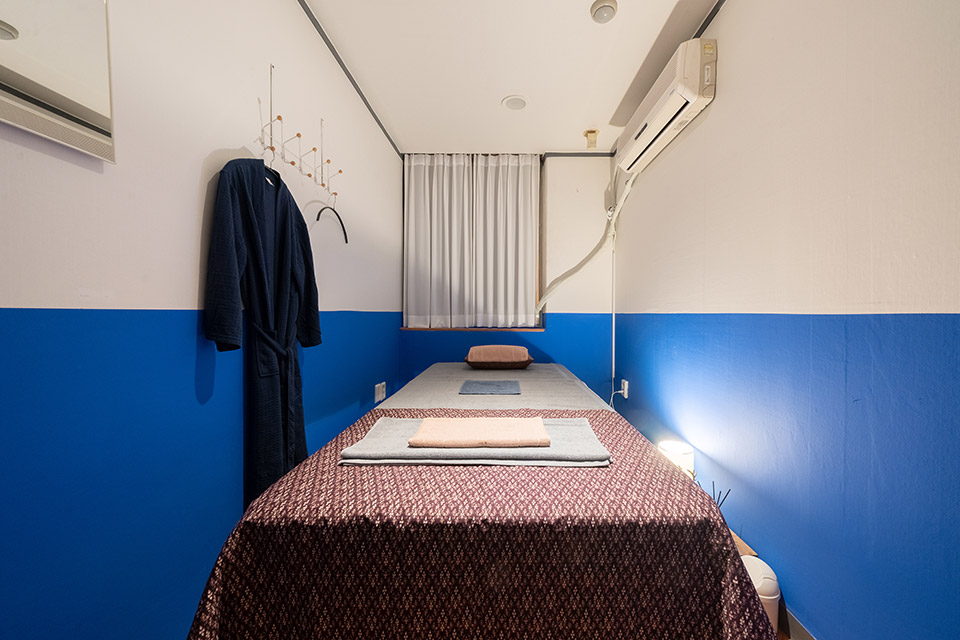 태국마사지 서비스가 제공되는 신림동 이브테라피 매장 내부 사진