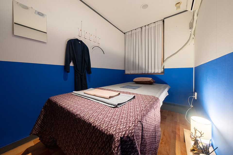 태국마사지 서비스가 제공되는 신림동 이브테라피 매장 내부 사진