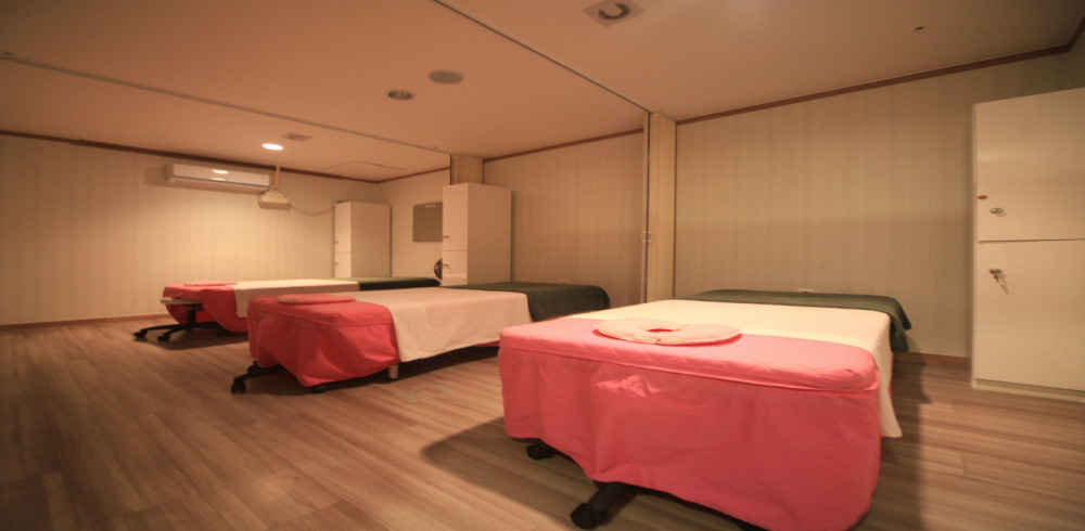 중국마사지 서비스가 제공되는 용두동 경동힐링센터 매장 내부 사진