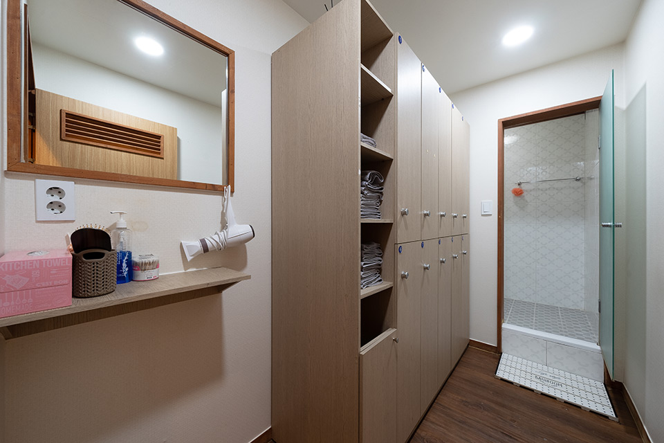 양재휴힐링 - 개포동 매봉역,양재시민의숲역 인근 주차가능, 샤워가능, 커플실, 단체예약, 남/여공용샵 완비된 마사지 시설