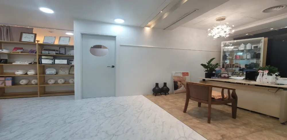 서현동 한국관리사 마사지샵 스킨데이왁싱의 쾌적한 관리실 내부 모습