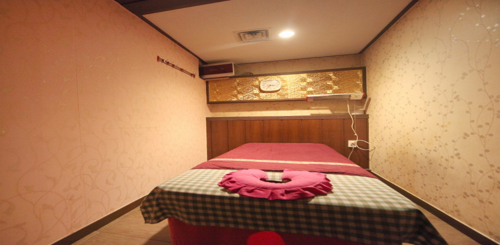 원종동 중국관리사 마사지샵 북경황실의 쾌적한 관리실 내부 모습