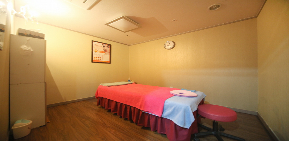 성복동 인근 아로마, 건식/스포츠, 커플관리, 풋케어 서비스가 제공되는 에이스바디케어의 전체 시설