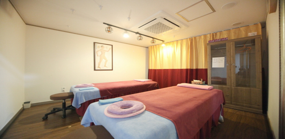 성복동 인근 마사지 잘하는 곳 에이스바디케어 청결하게 관리된 내부 시설